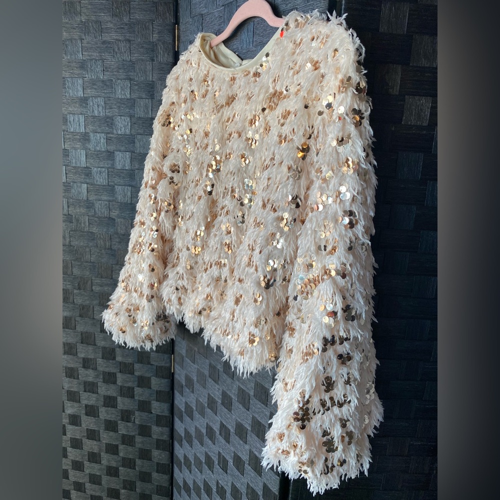 Elle Sequin Woven Top - Picture 8 of 10